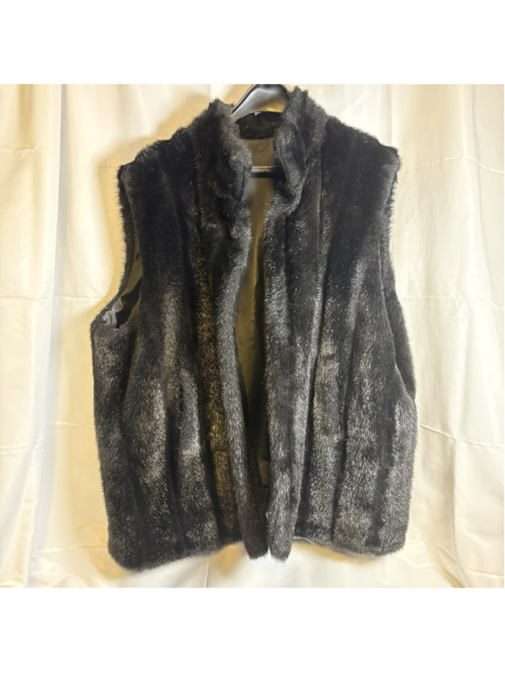 Maria Dionisiou Women's 3X Black Sleeveless Collared Vest Faux Fur